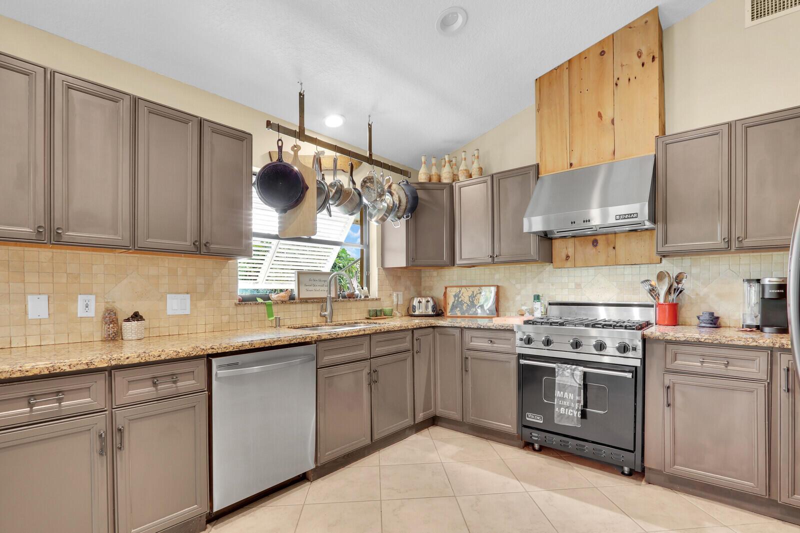 Photo 11 of home located at 3521 SW Bimini Circle N, Palm City FL