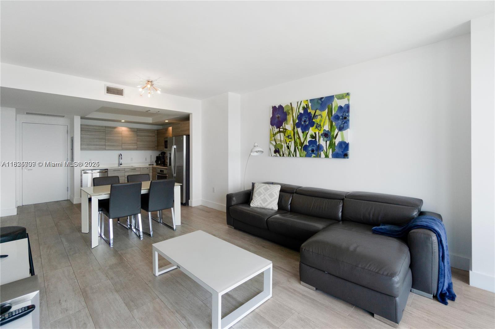 Condo for Sale in Miami, FL
