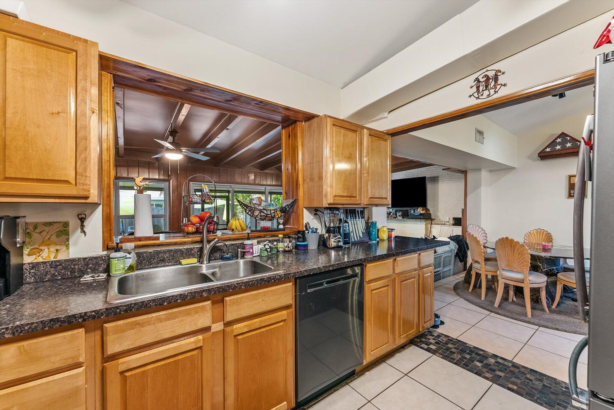 Homes for sale in Lake Worth, FL | 1320 Ontario Dr, Lake Worth, FL 33461 | MLS# R11105507