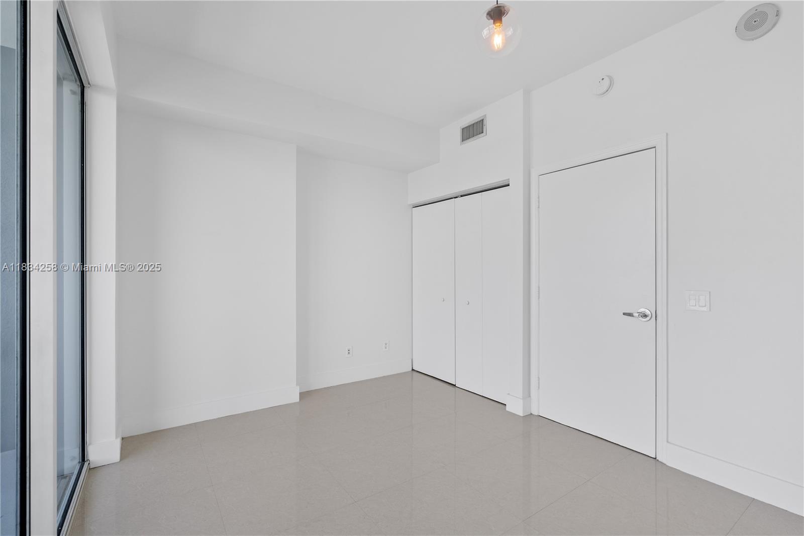 60 SW 13th St #1805, Miami FL 33130