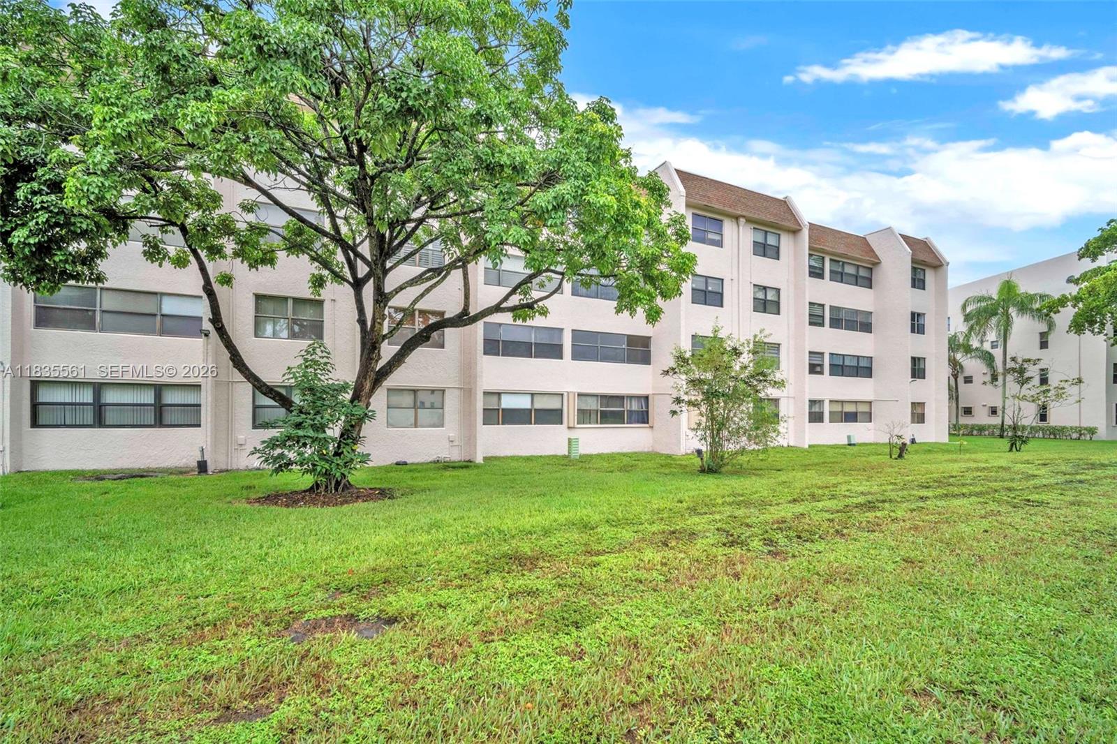 Sunrise Lakes 166 Condo