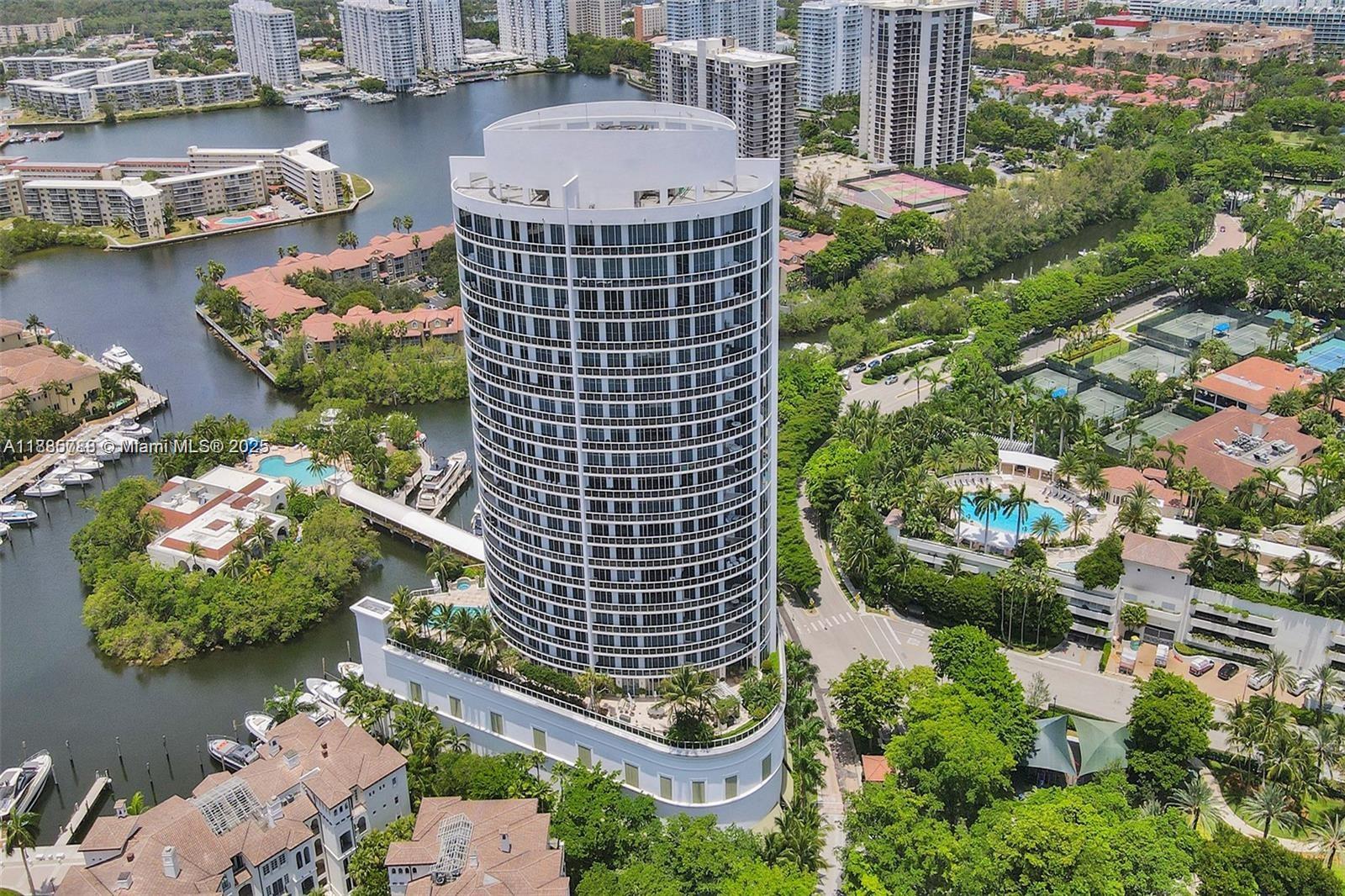 Condo for Sale in Aventura, FL