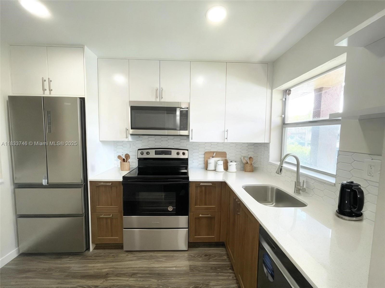 Sunrise Lakes 148 Condo