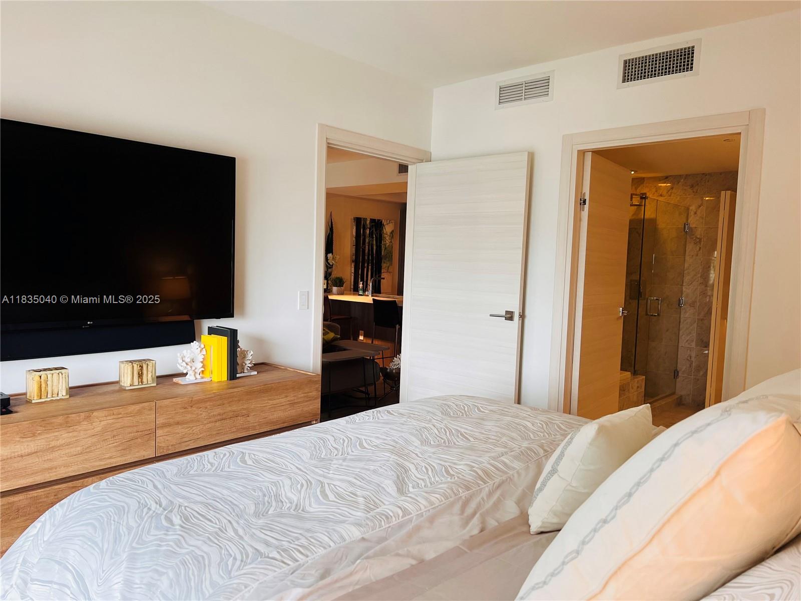 801 S Miami Ave #3608, Miami FL 33130