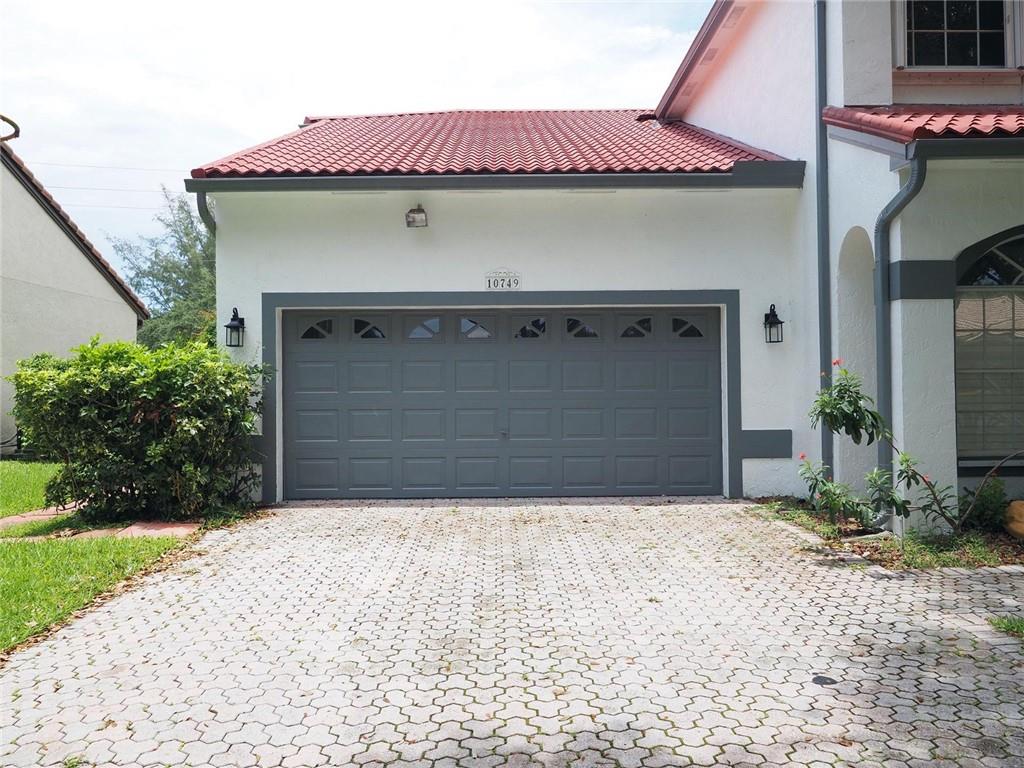 Homes for sale in Cooper City, FL | 10749 Nashville Dr, Cooper City, FL 33026 | MLS# F10513963