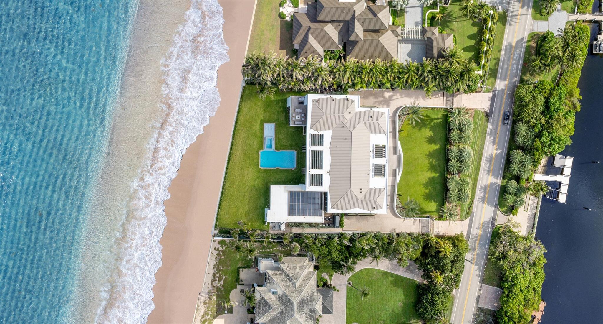 Homes for sale in Manalapan, FL | 1460 S Ocean Boulevard, Manalapan, FL 33462 | MLS# R11105706