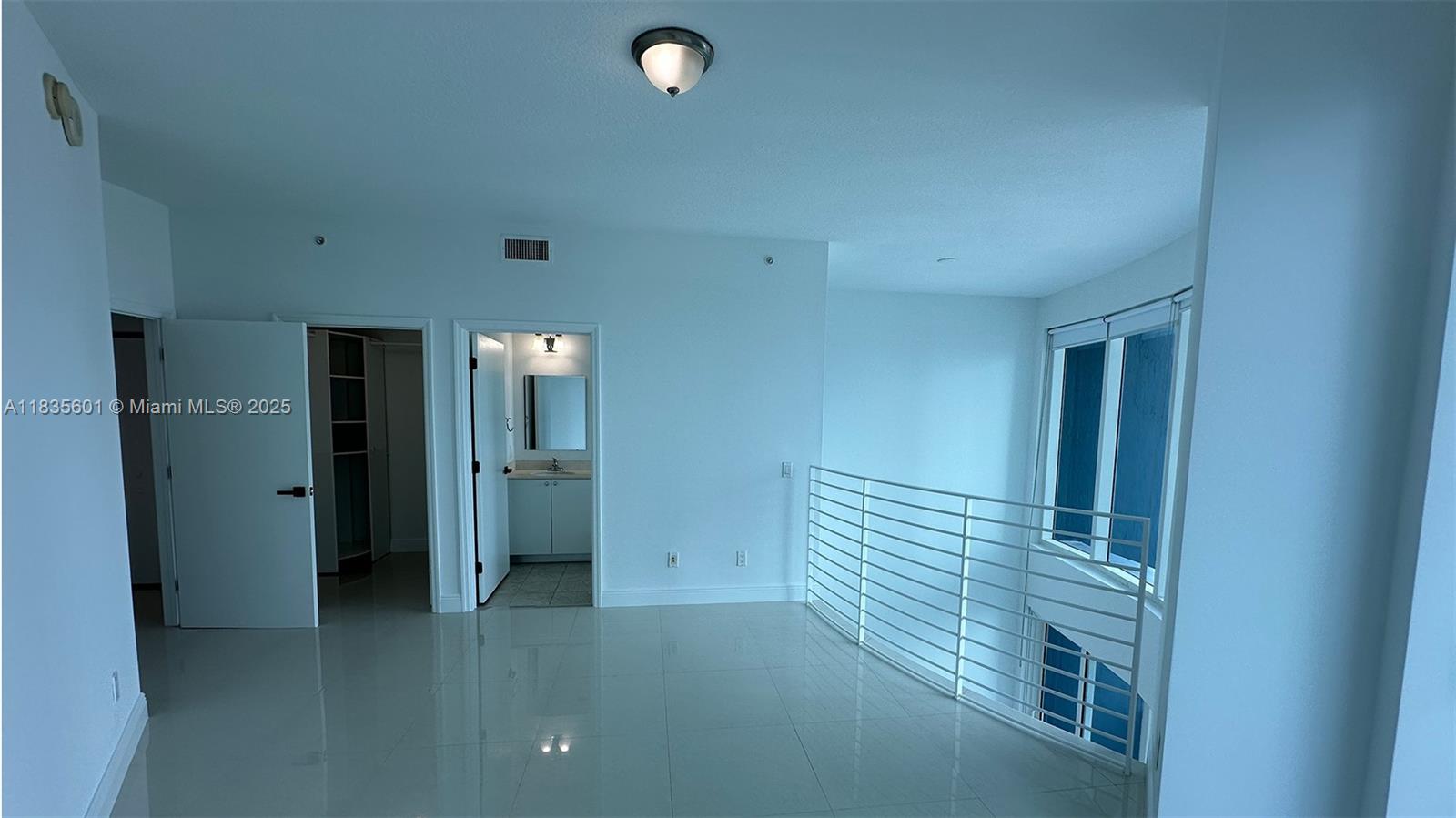 60 SW 13th St #3624, Miami FL 33130