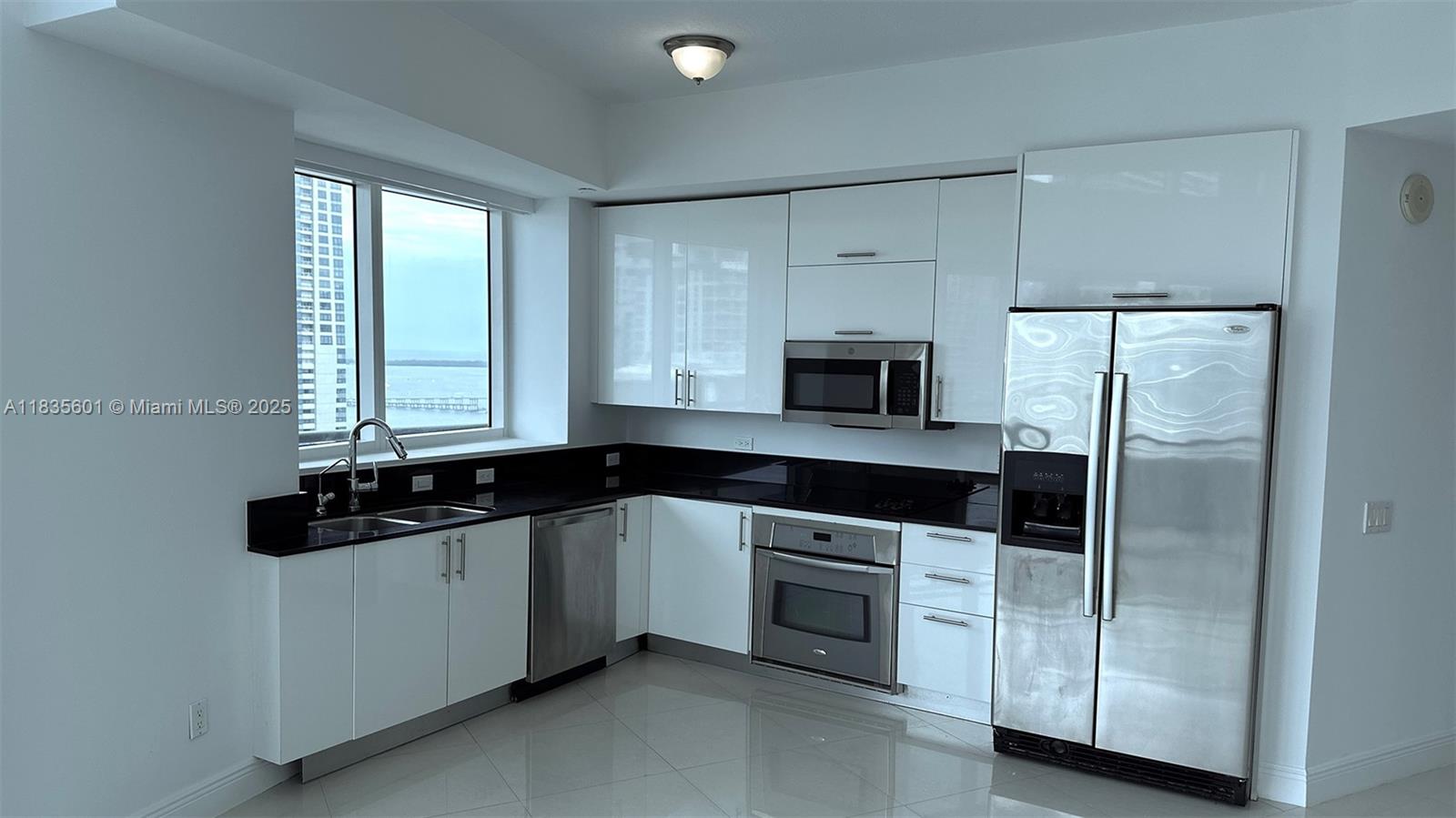 60 SW 13th St #3624, Miami FL 33130