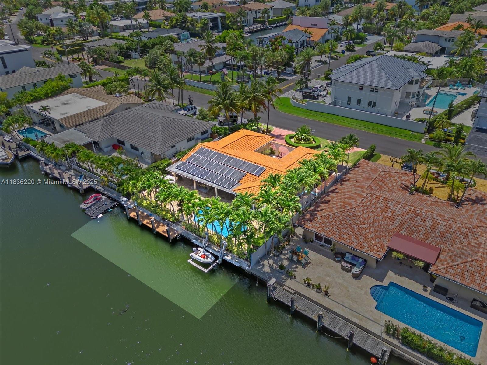 House for Sale in North Miami Beach, FL