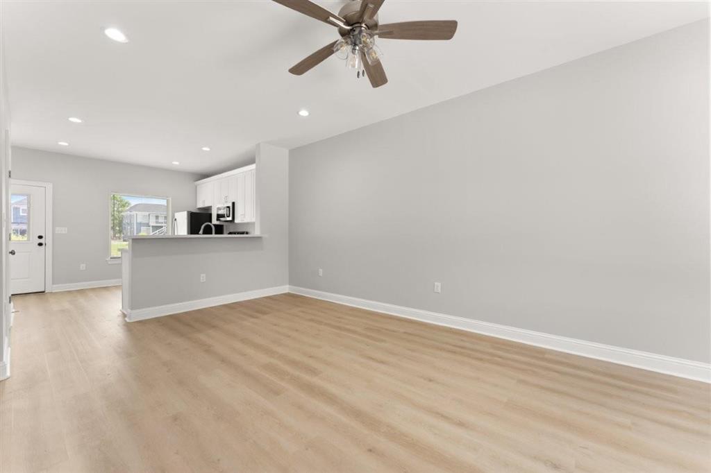 619 Clarence Street — photo 5
