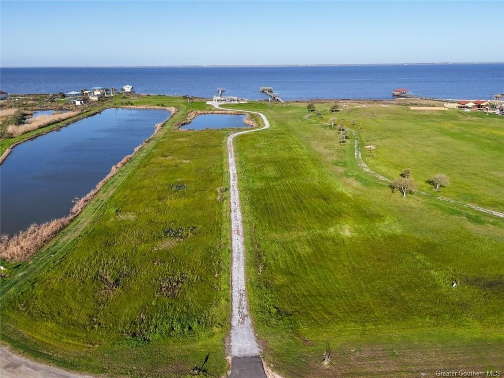 316 Calcasieu Lake Road — photo 2