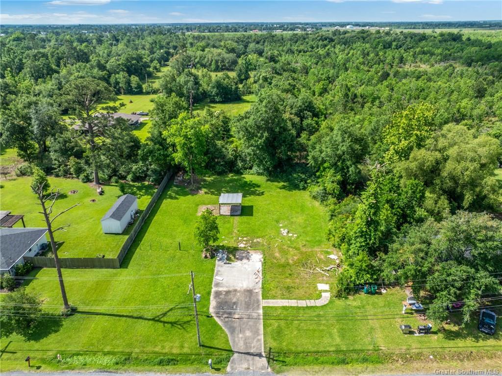 2235 Pinewood Drive S — photo 4