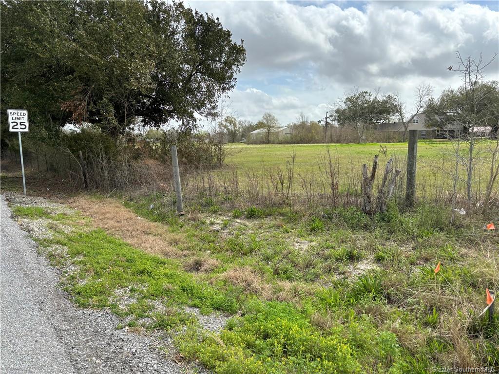 1 Ramoin Street — photo 2