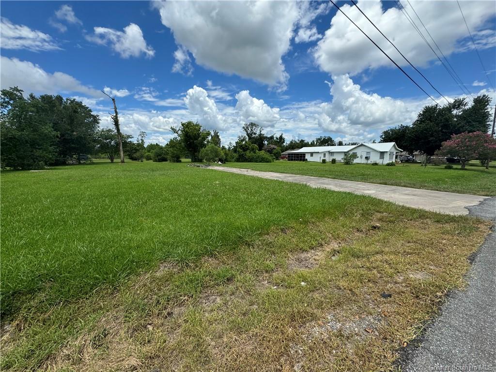 417 Antoinette Drive — photo 3