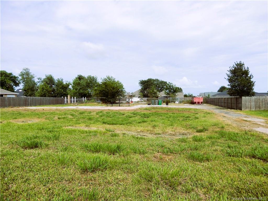 7013 Windmill Lane — photo 3