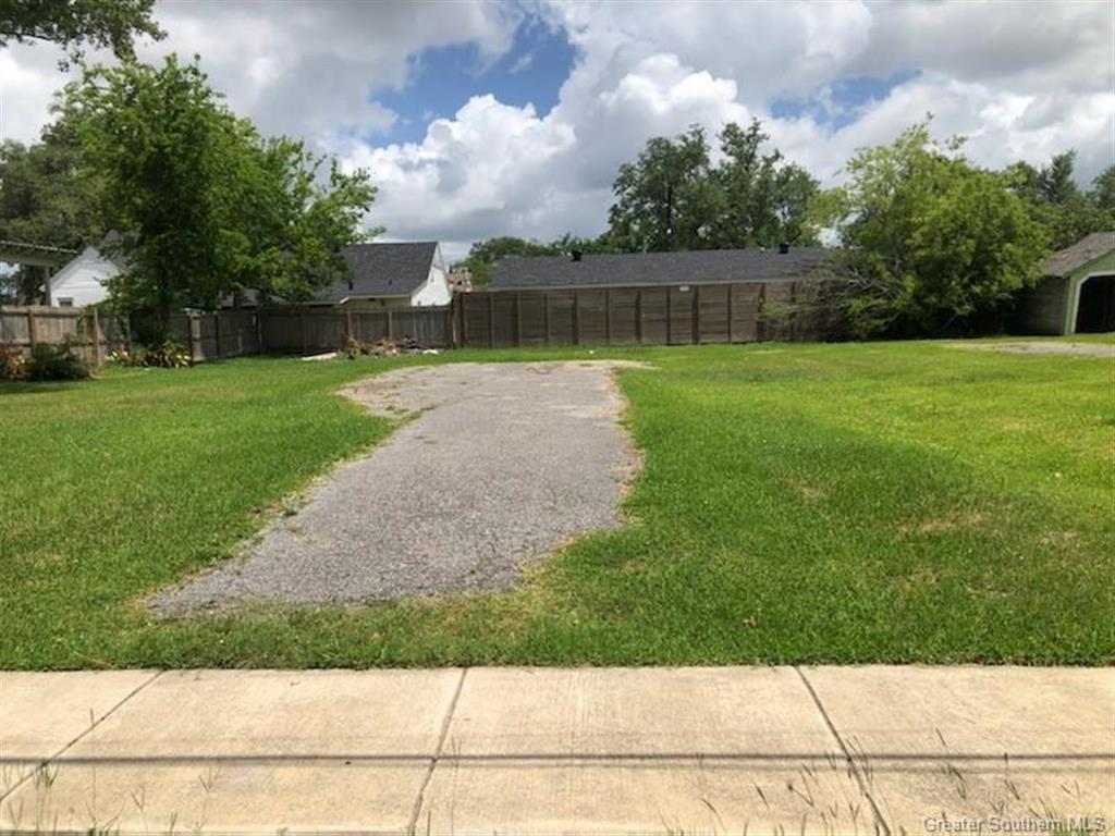 715 Iris Street — photo 4