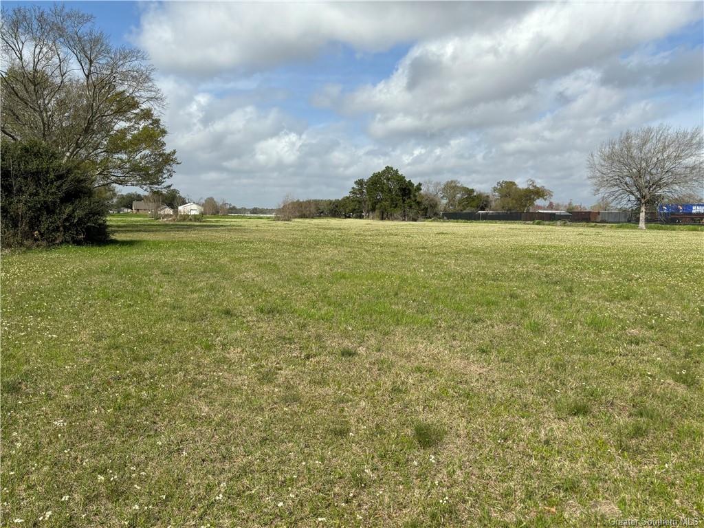 5 Gerald Drive — photo 2