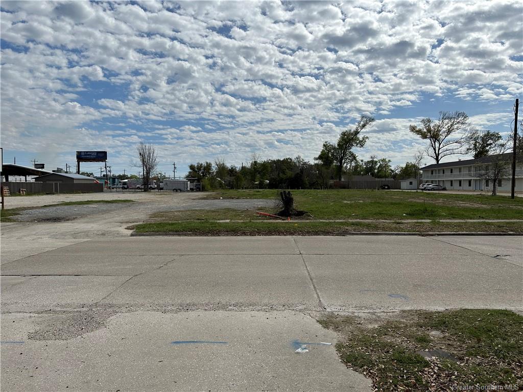 111 W Lagrange Street — photo 2