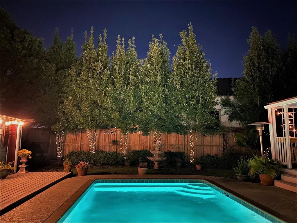 2511 Dauphine Street