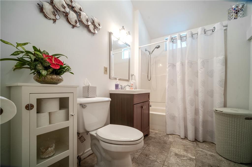 2511 Dauphine Street