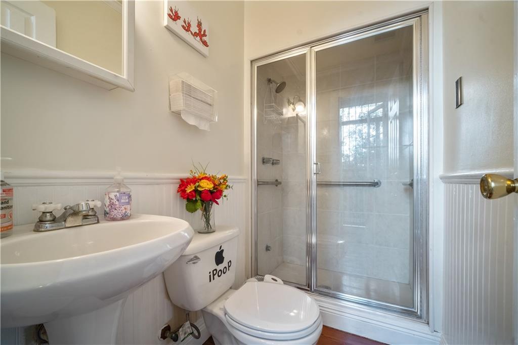 2511 Dauphine Street