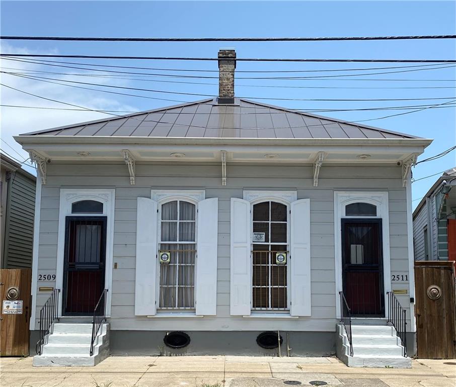 2511 Dauphine Street