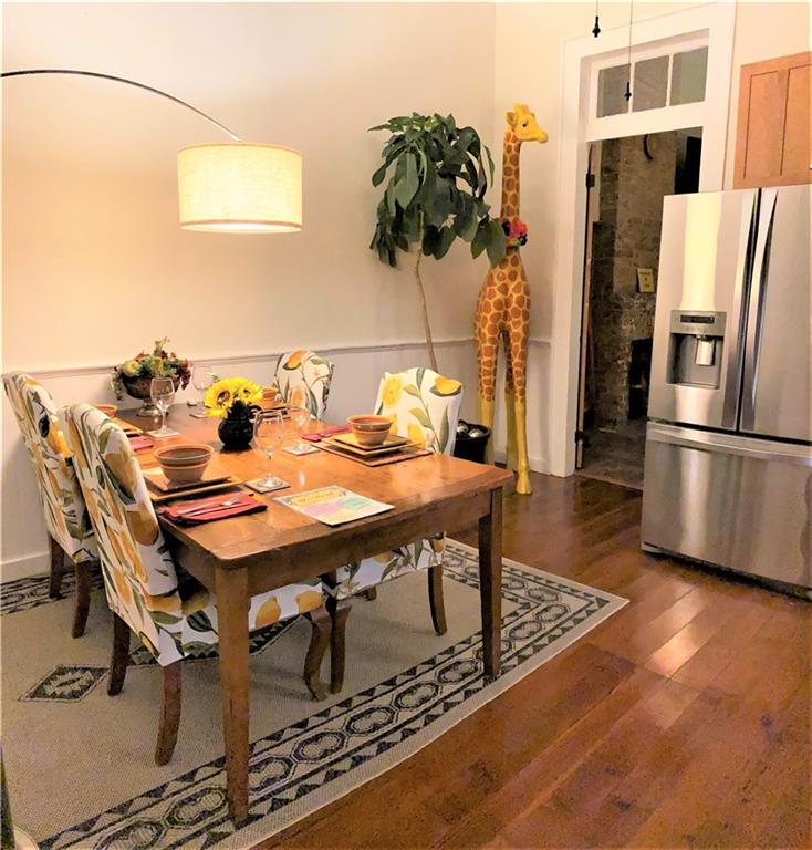 2511 Dauphine Street