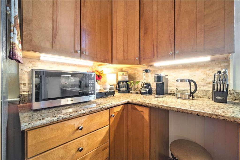 2511 Dauphine Street