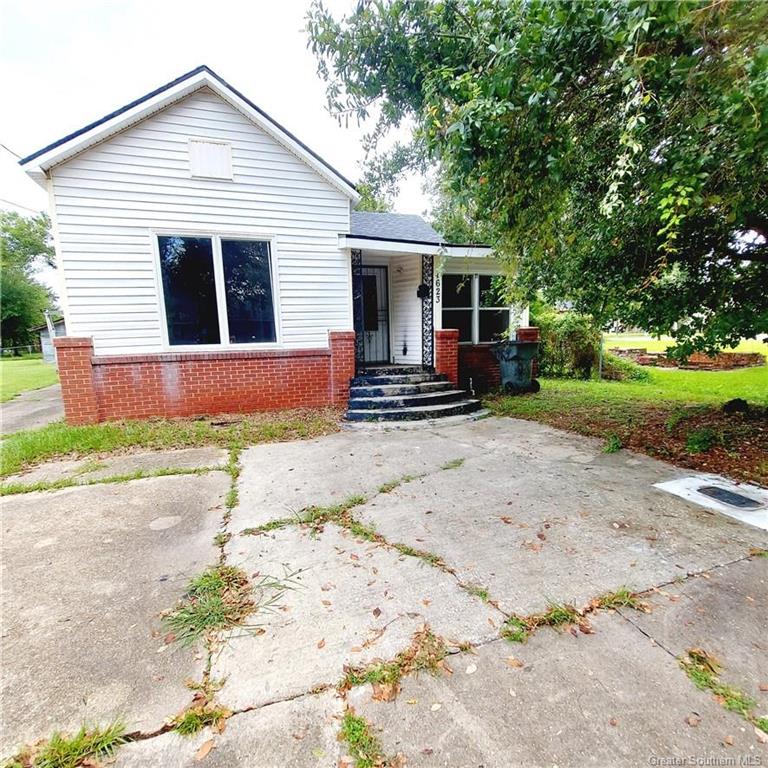 1623 Gieffers Street — photo 2