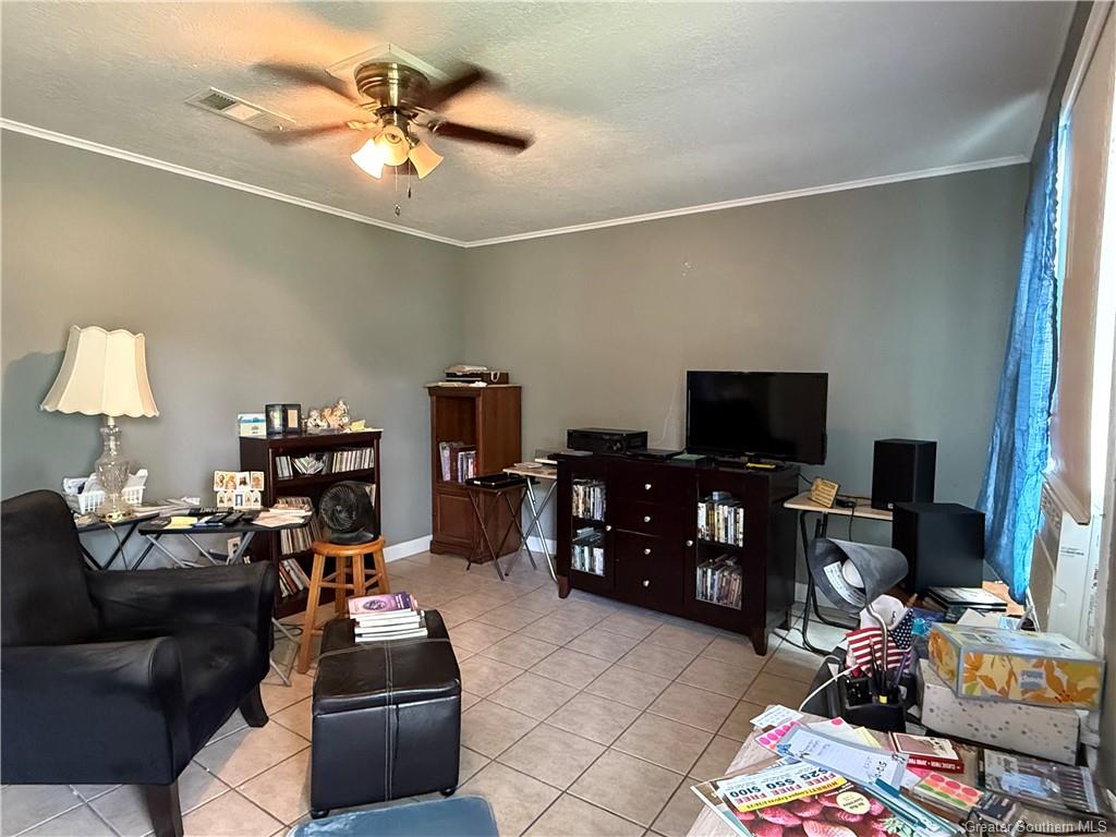 213 Evelyn Street — photo 2