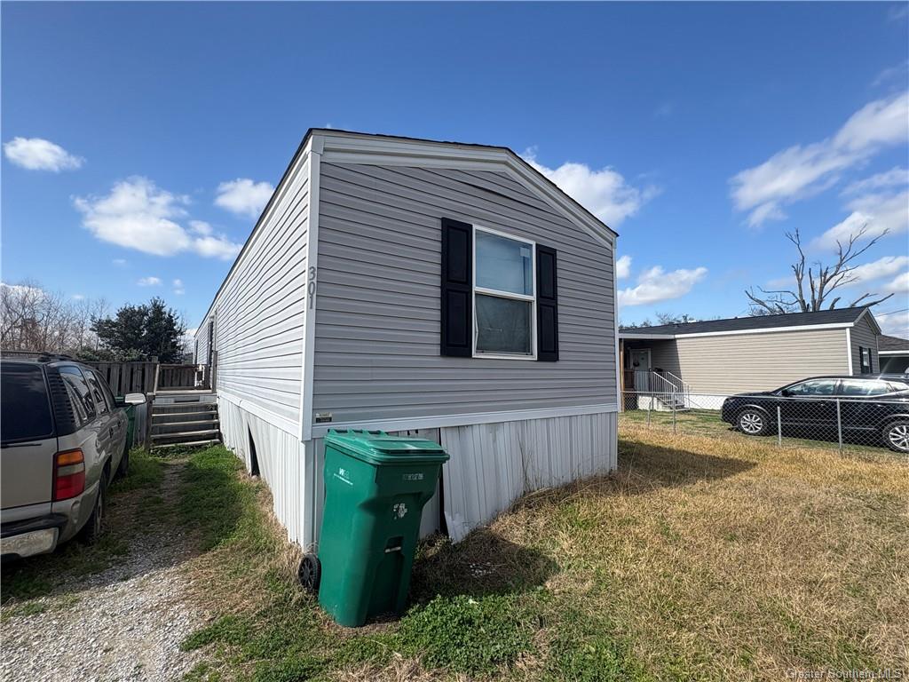 301 N Goodman Road — photo 3