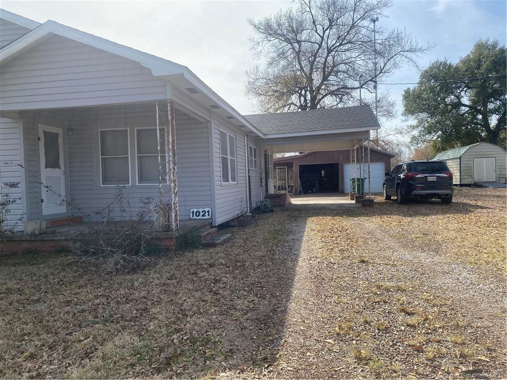 1021 Goodwin Street — photo 4