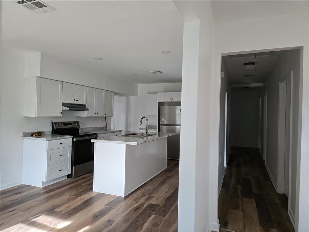 1121 Stevenson Street — photo 3