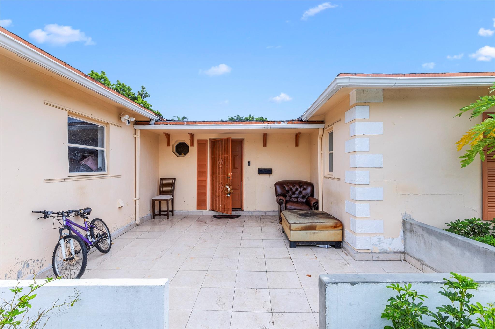 Homes for sale in North Lauderdale, FL | 970 Sw 67th Ave, North Lauderdale, FL 33068 | MLS# F10512596