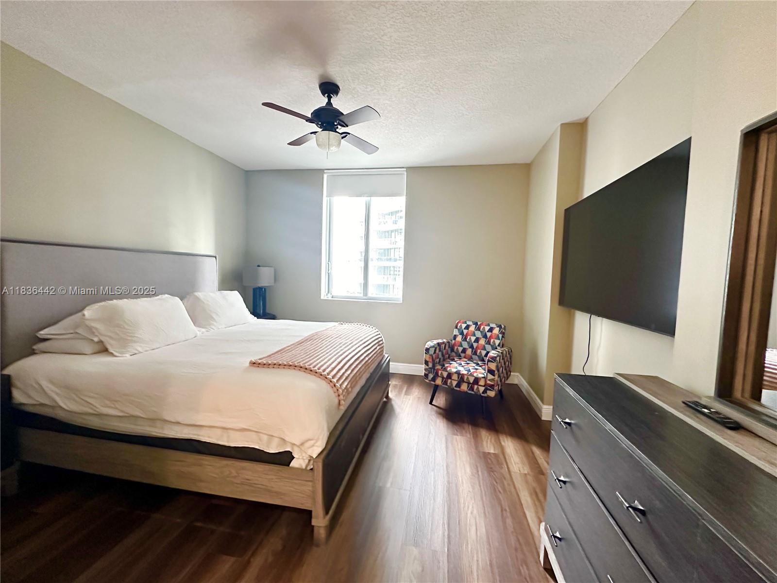 1050 Brickell Ave #2220, Miami FL 33131