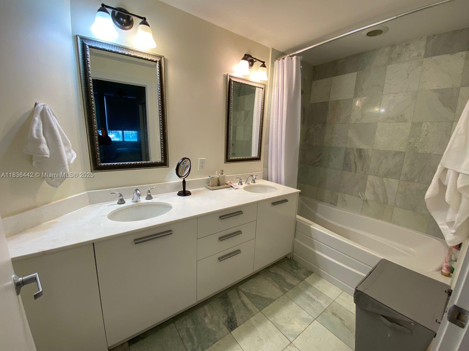 1050 Brickell Ave #2220, Miami FL 33131