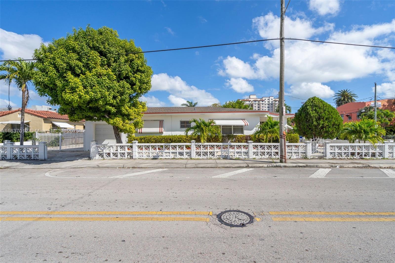 Homes for sale in Miami, FL | 201 Nw 14th Ave, Miami, FL 33125 | MLS# A11837012