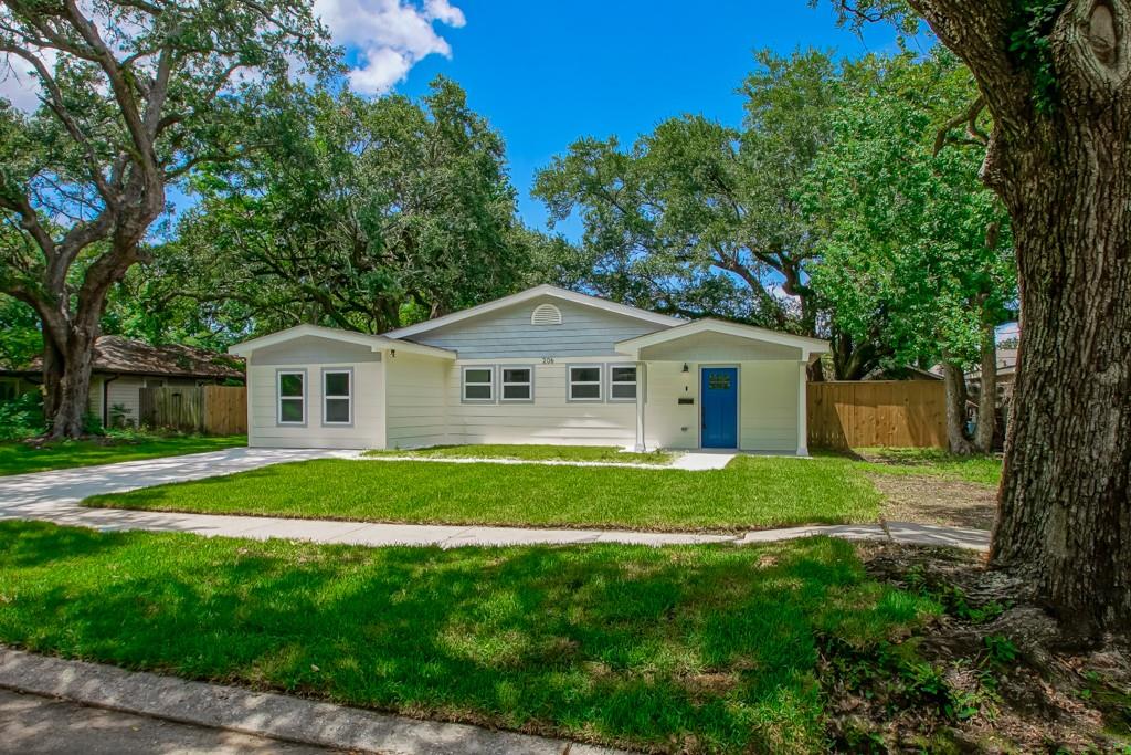 Photo 2 of Single family home for sale at 206 Fairfax Pl, New Orleans, LA 70131 | MLS# 2510663 | Listing updated on 2026-09-18