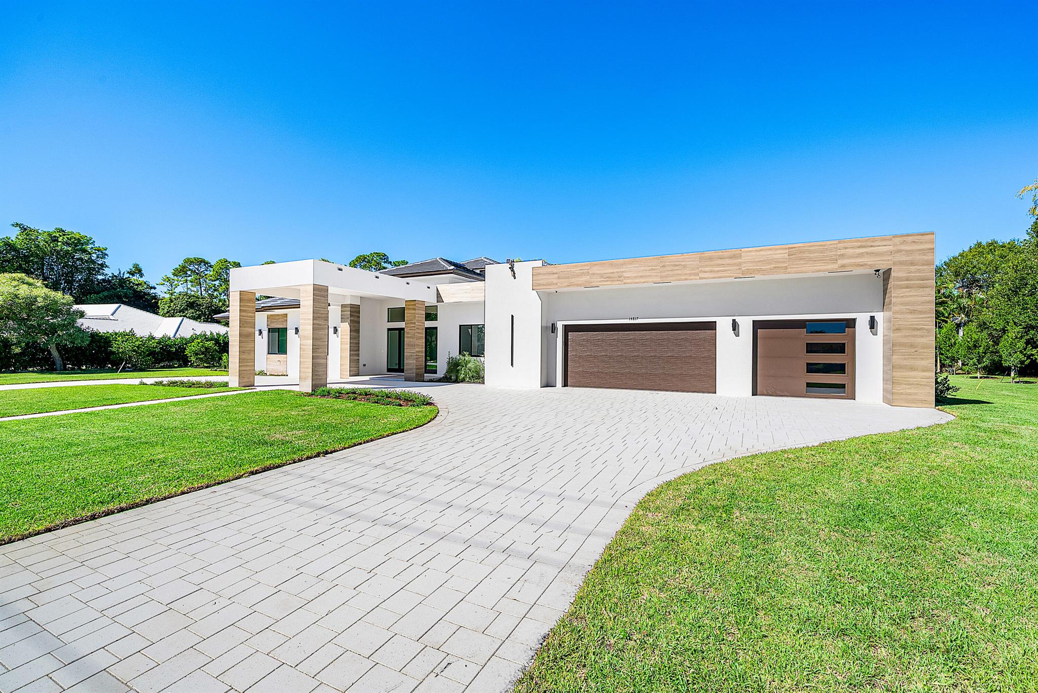 Homes for sale in Wellington, FL | 14817 Paddock Dr, Wellington, FL 33414 | MLS# R11106028