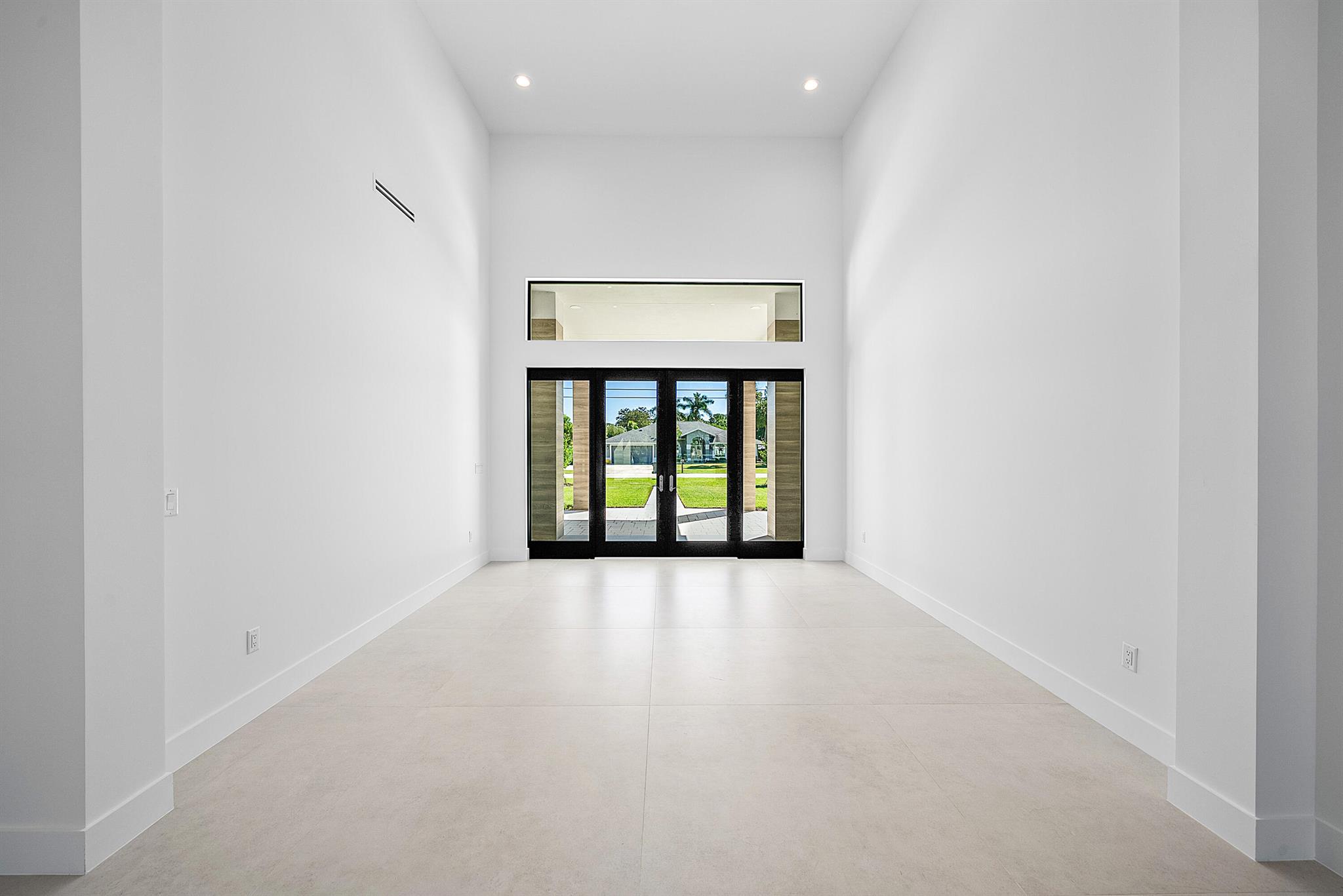 Homes for sale in Wellington, FL | 14817 Paddock Dr, Wellington, FL 33414 | MLS# R11106028