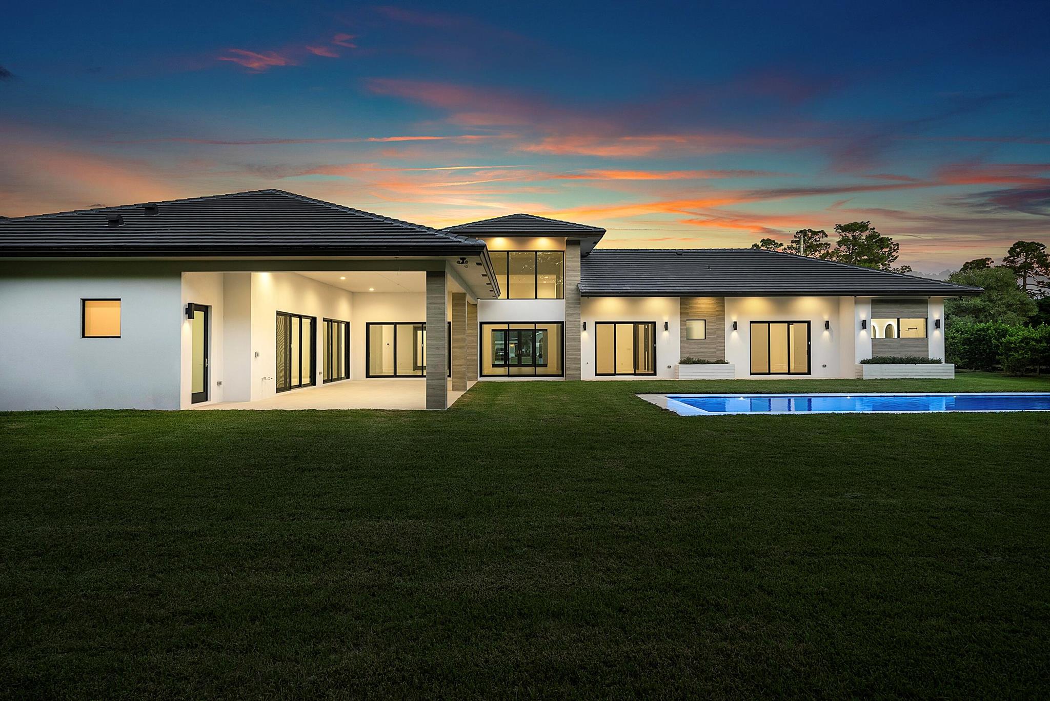 Homes for sale in Wellington, FL | 14817 Paddock Dr, Wellington, FL 33414 | MLS# R11106028