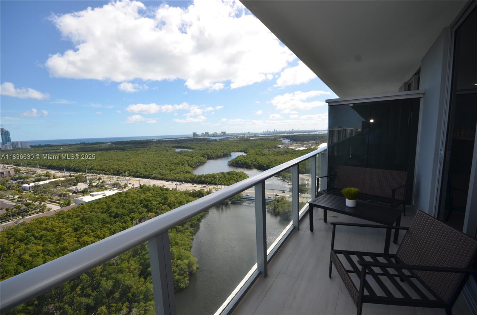 Apartamento para Alugar em North Miami Beach, FL