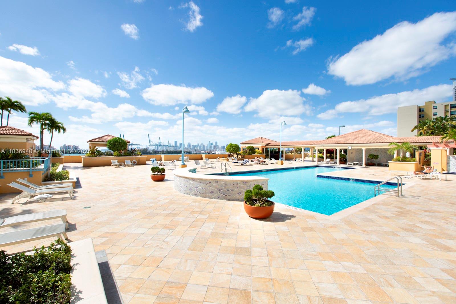 90 Alton Rd #1408, Miami Beach FL 33139