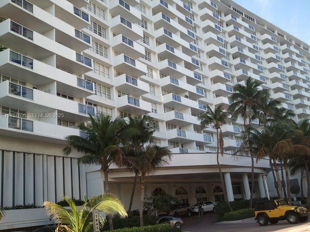 The Decoplage Condo