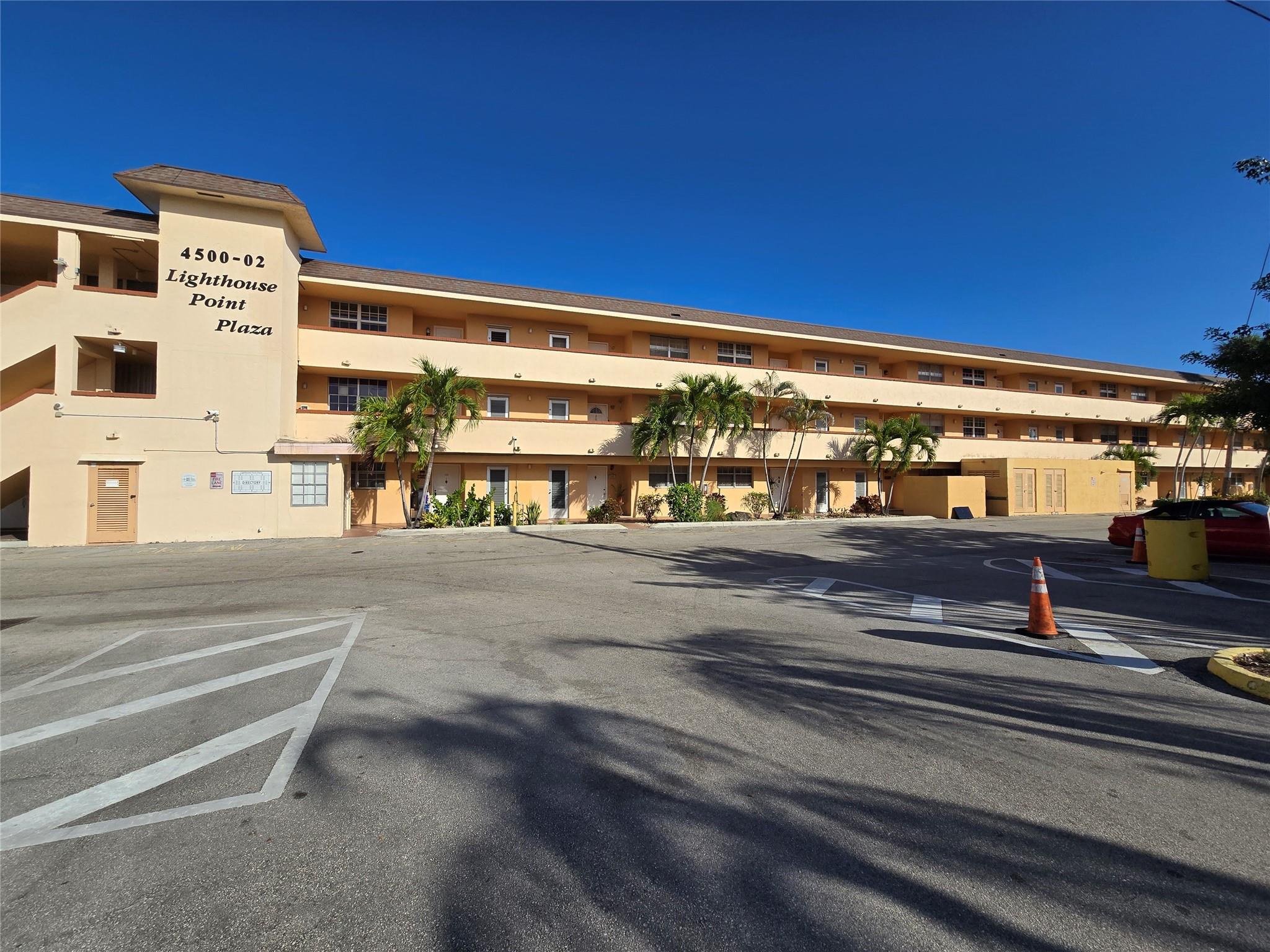 Homes for sale in Lighthouse Point, FL | 4500 N Federal Hwy #303, Lighthouse Point, FL 33064 | MLS# F10514362