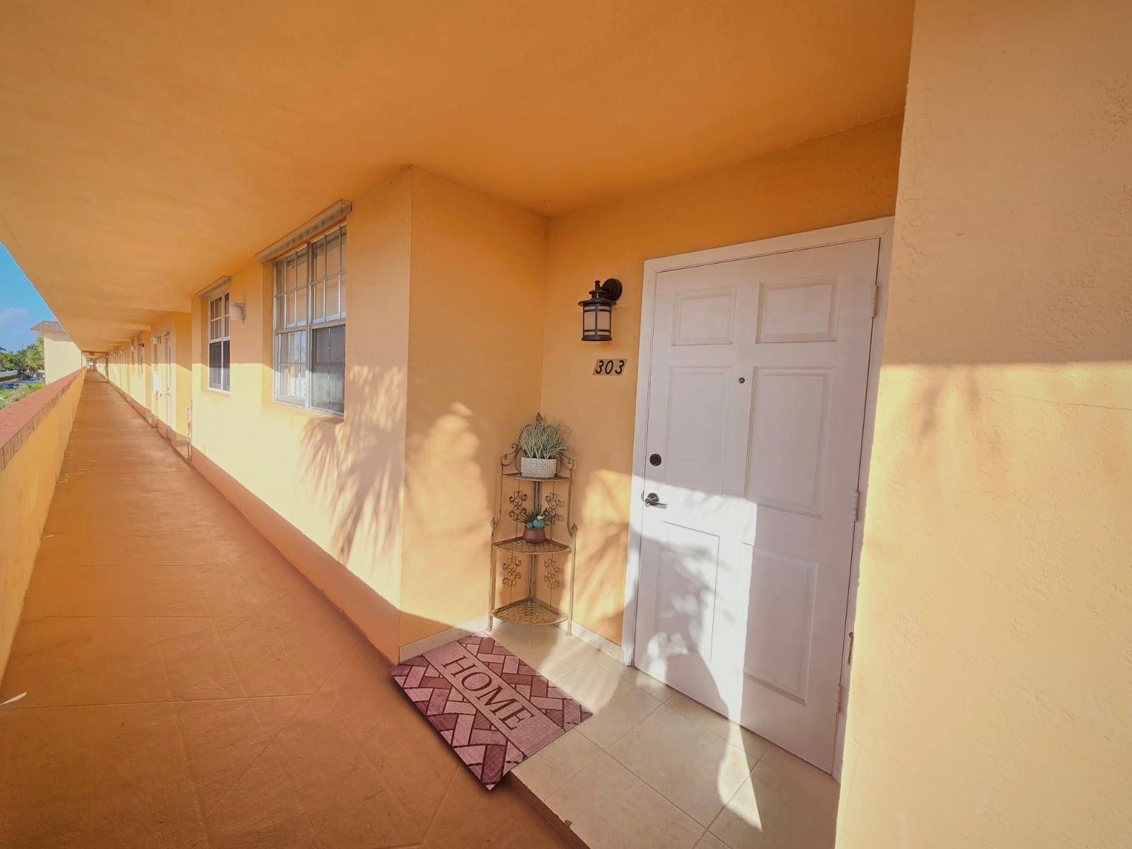 Homes for sale in Lighthouse Point, FL | 4500 N Federal Hwy #303, Lighthouse Point, FL 33064 | MLS# F10514362