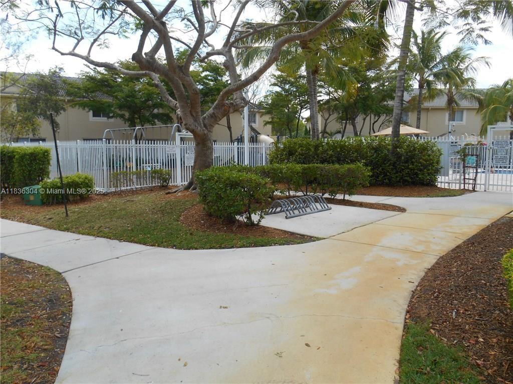 Homes for sale in Weston, FL | 2487 Cordoba Bnd, Weston, FL 33327 | MLS# A11836304