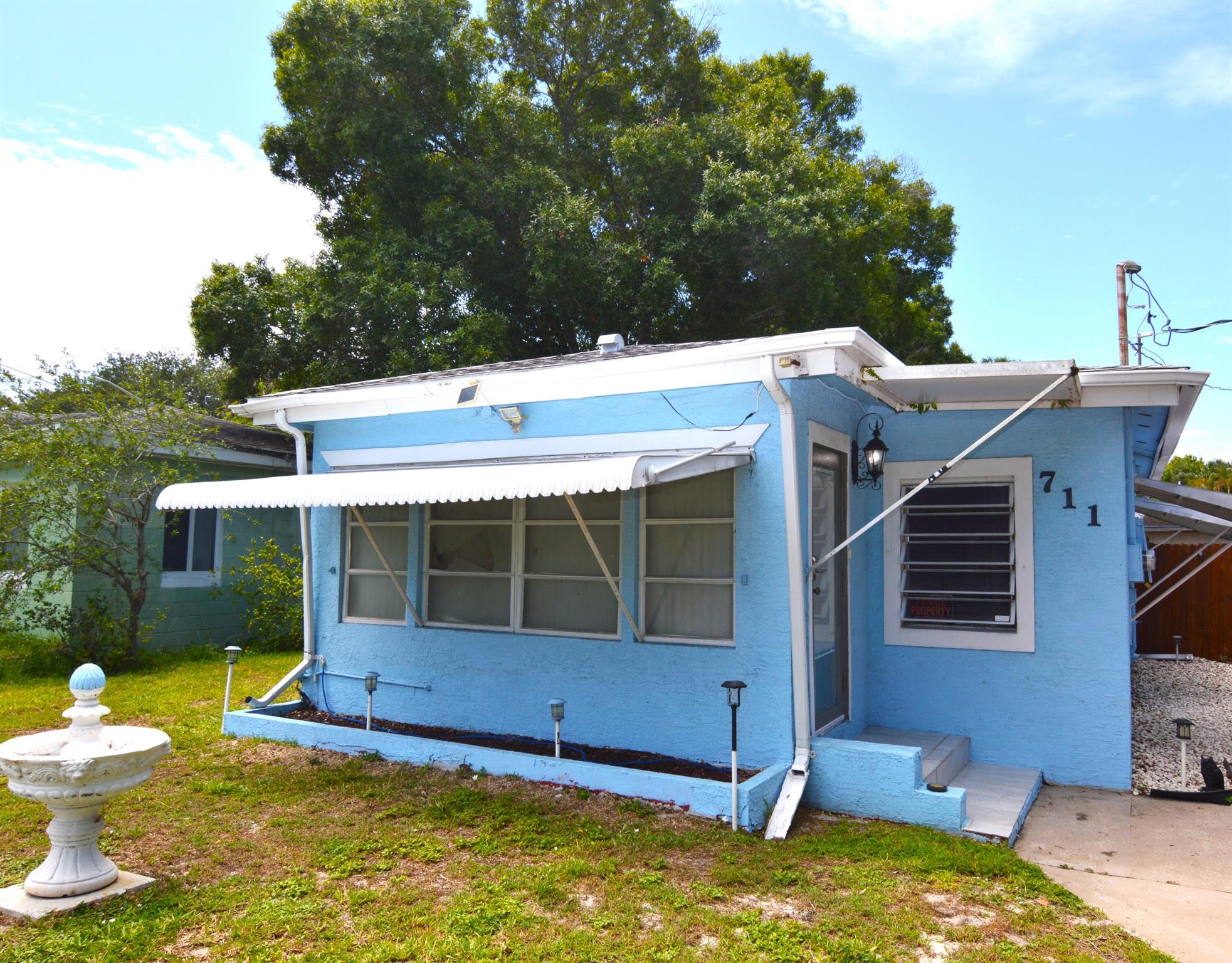 Homes for sale in Fort Pierce, FL | 711 Cedar Pl, Fort Pierce, FL 34950 | MLS# R11106520