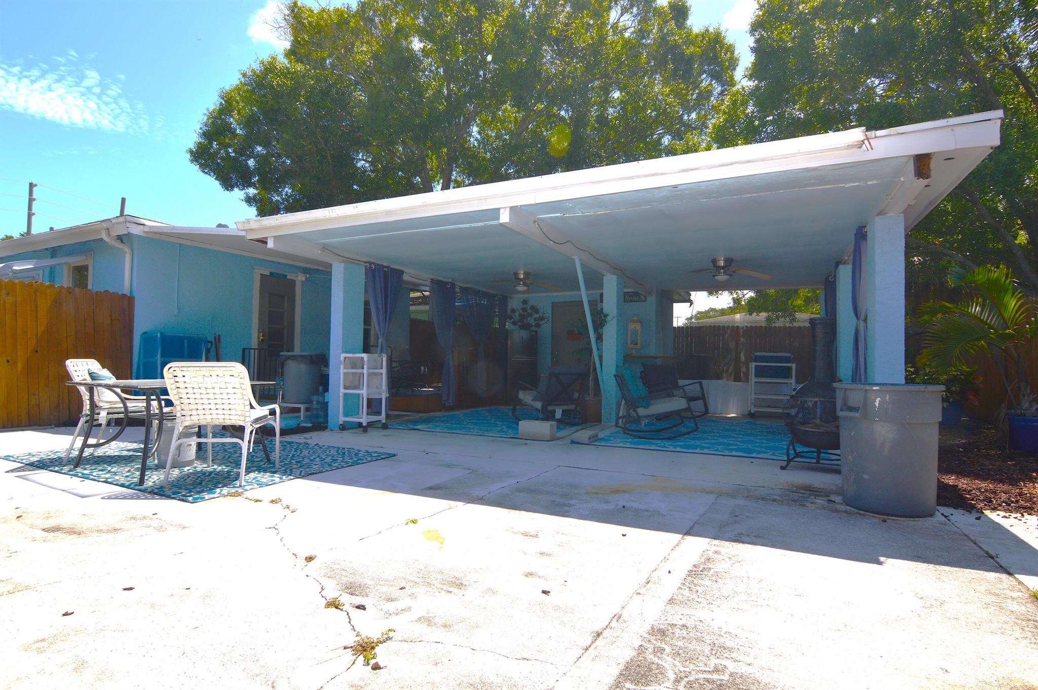 Homes for sale in Fort Pierce, FL | 711 Cedar Pl, Fort Pierce, FL 34950 | MLS# R11106520