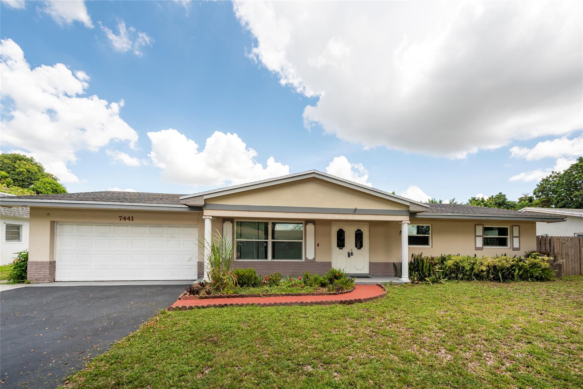 7441 13th St, Plantation, Florida 33313